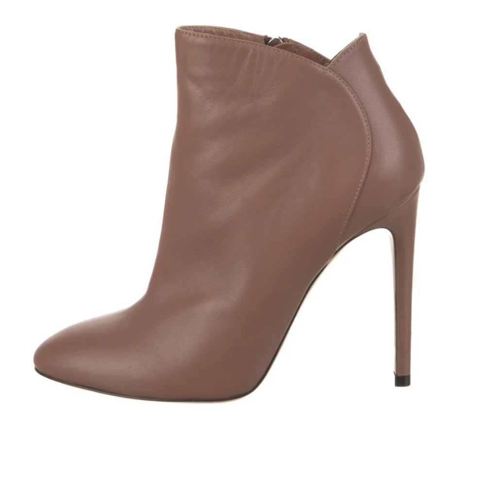 NWT Alaia Beige Leather Booties 6.5